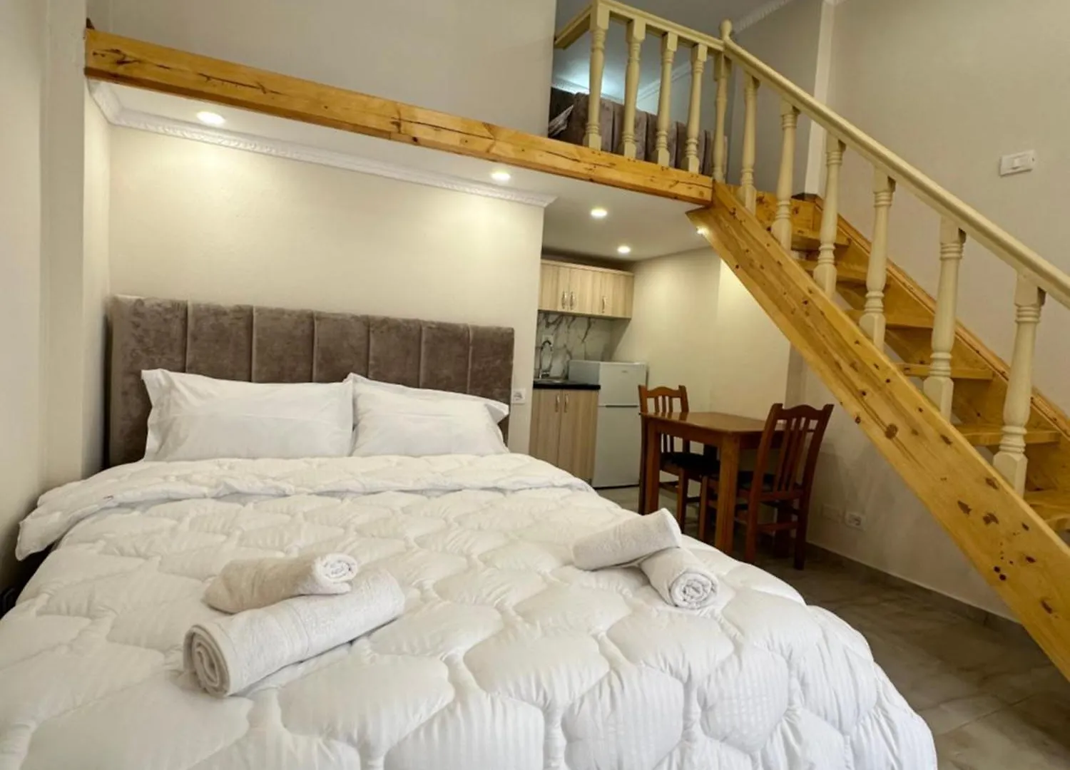 מלון Troy Aparthotel דורס
