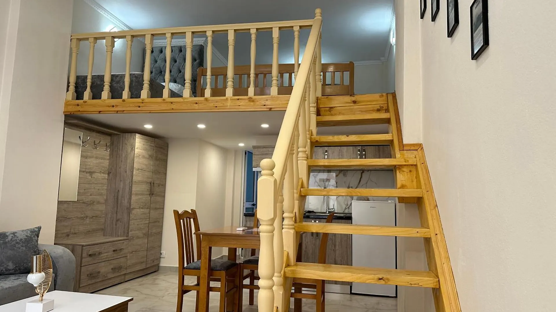 Troy Aparthotel דורס מלון