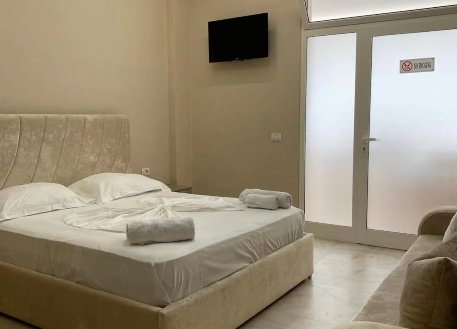 Troy Aparthotel דורס