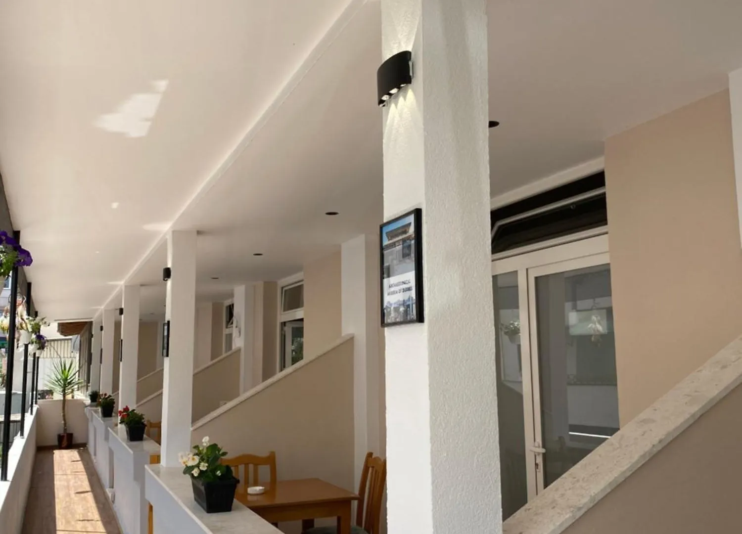 מלון Troy Aparthotel דורס